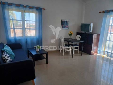 Moradia t2+1 a poucos minutos da praia