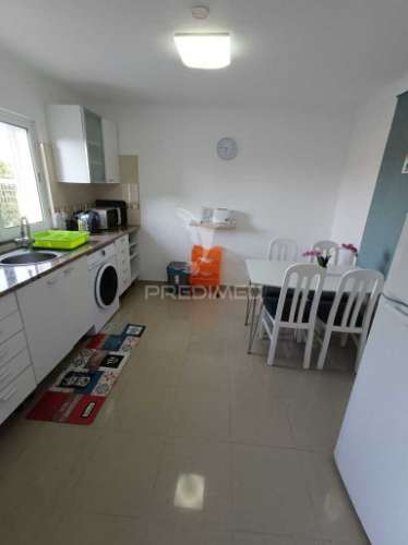 Moradia t2+1 a poucos minutos da praia