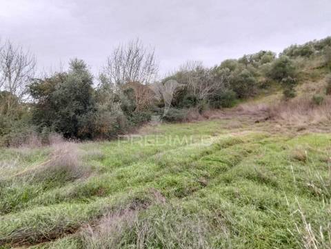 Propriedade rústica com 9.750 m² em juromenha – alandroal