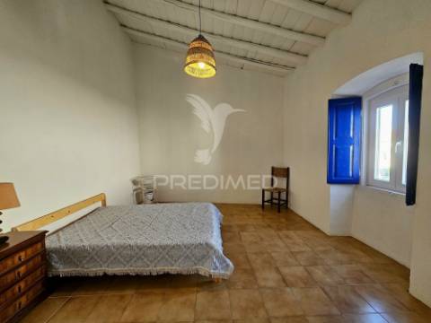 Moradia t3 em santa bárbara, castro verde