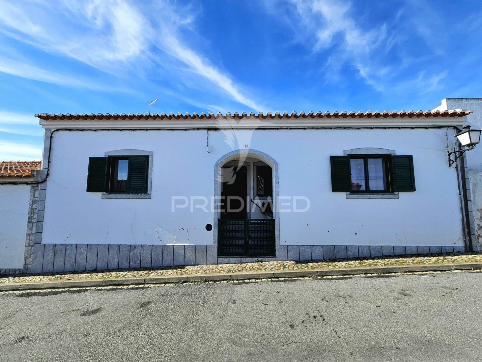 Moradia térrea t3 em casével, castro verde