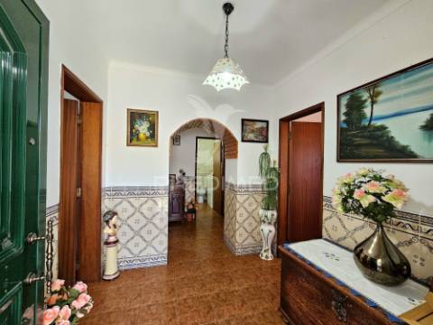 Moradia térrea t3 em casével, castro verde