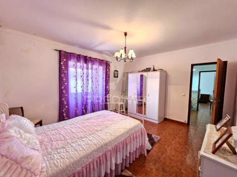 Moradia térrea t3 em casével, castro verde