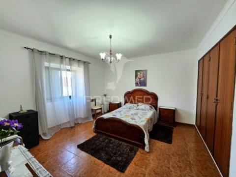 Moradia térrea t3 em casével, castro verde