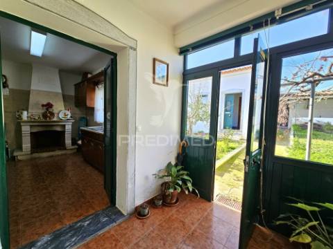 Moradia térrea t3 em casével, castro verde