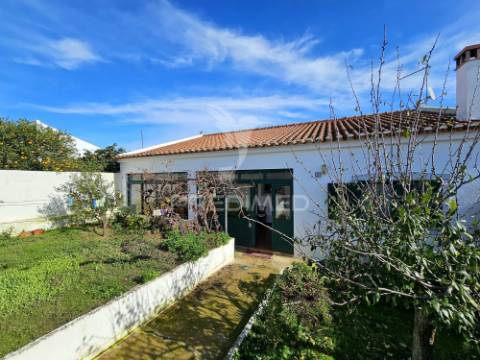 Moradia térrea t3 em casével, castro verde