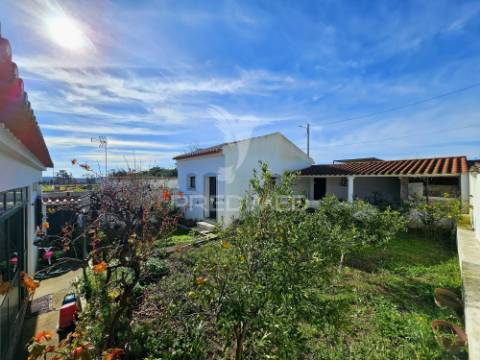 Moradia térrea t3 em casével, castro verde