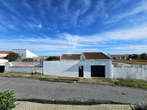 Moradia térrea t3 em casével, castro verde