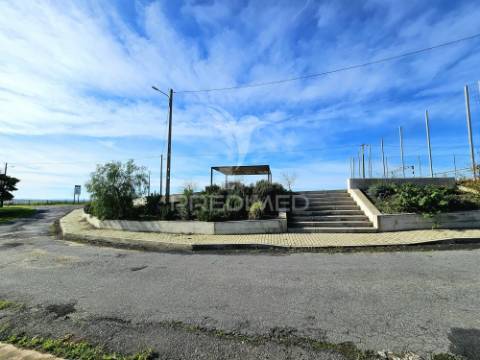 Moradia térrea t3 em casével, castro verde