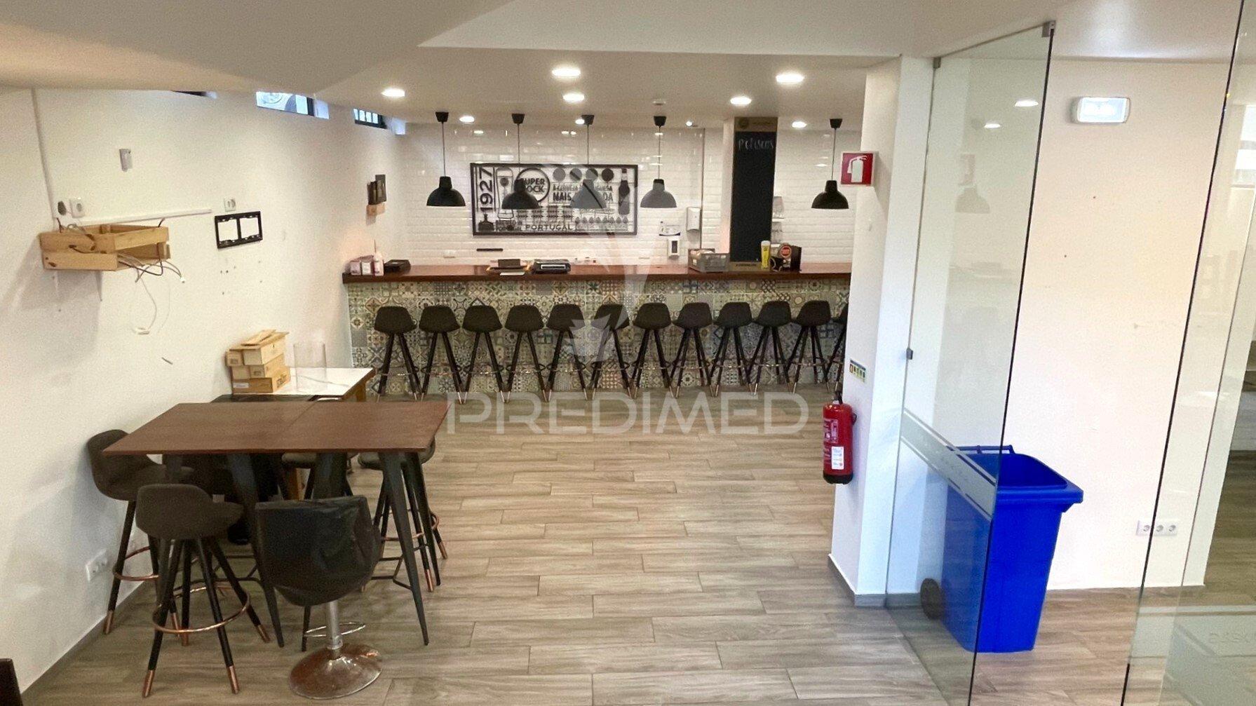 Restaurante com 130 lugares e 260 m2, em sines
