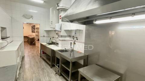 Restaurante com 130 lugares e 260 m2, em sines