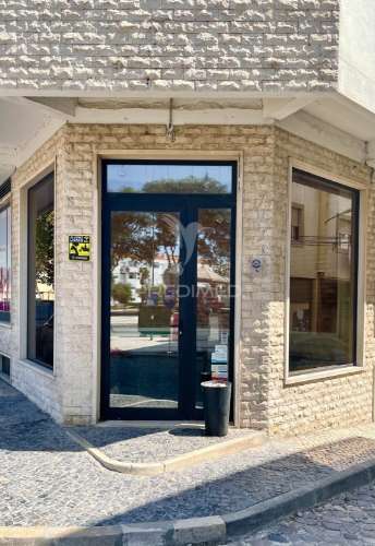 Restaurante com 130 lugares e 260 m2, em sines