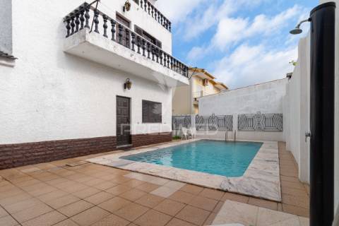 Moradia independente com piscina - quinta do conde - sesimbra - 609.000 eur