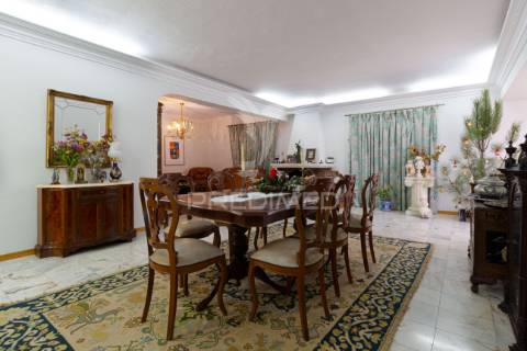 Moradia independente com piscina - quinta do conde - sesimbra - 609.000 eur