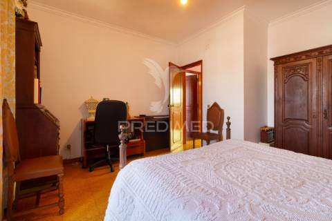 Moradia independente com piscina - quinta do conde - sesimbra - 609.000 eur