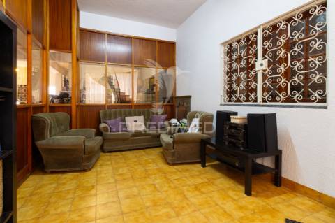 Moradia independente com piscina - quinta do conde - sesimbra - 609.000 eur