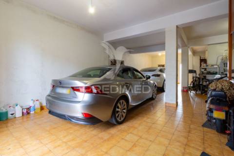 Moradia independente com piscina - quinta do conde - sesimbra - 609.000 eur