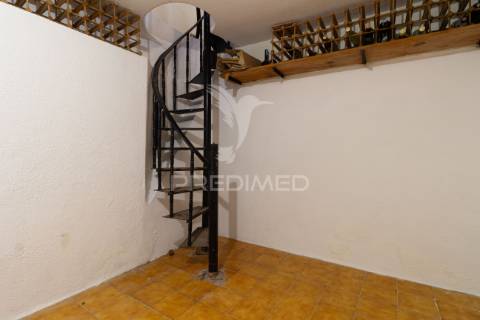 Moradia independente com piscina - quinta do conde - sesimbra - 609.000 eur