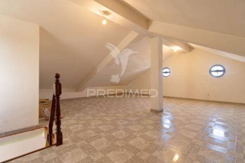 Moradia independente com piscina - quinta do conde - sesimbra - 609.000 eur