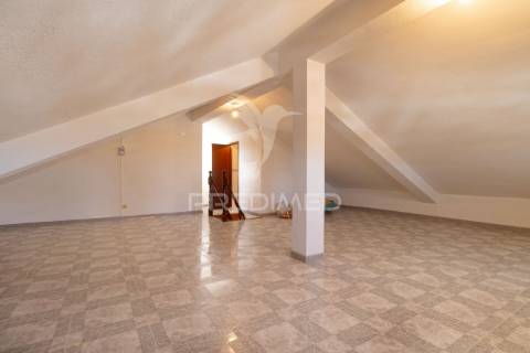 Moradia independente com piscina - quinta do conde - sesimbra - 609.000 eur