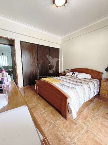 1º piso, varanda, virado a sul, cozinha equipada