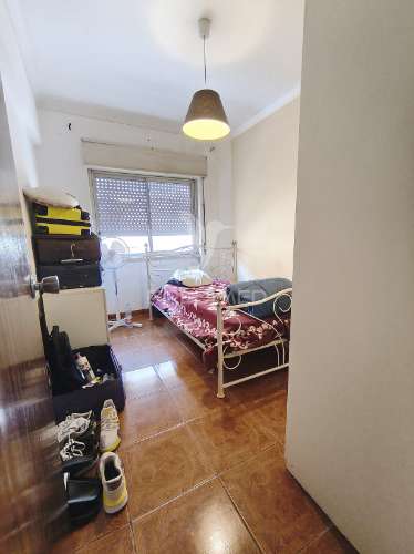 1º piso, varanda, virado a sul, cozinha equipada