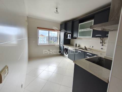 Apartamento t3 à venda no montijo – conforto, localização e qualidade de vida!