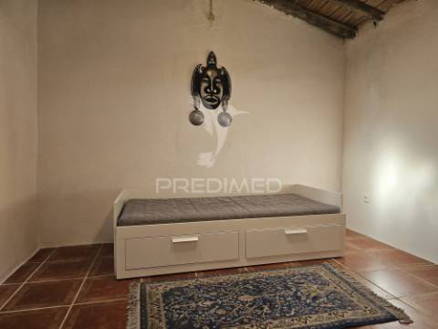 Moradia renovada em santa bárbara de padrões