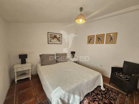 Moradia renovada em santa bárbara de padrões