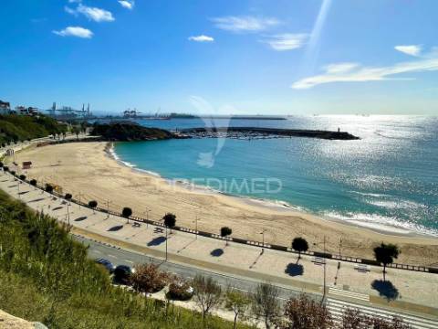 Apartamento t2 com terraço em sines