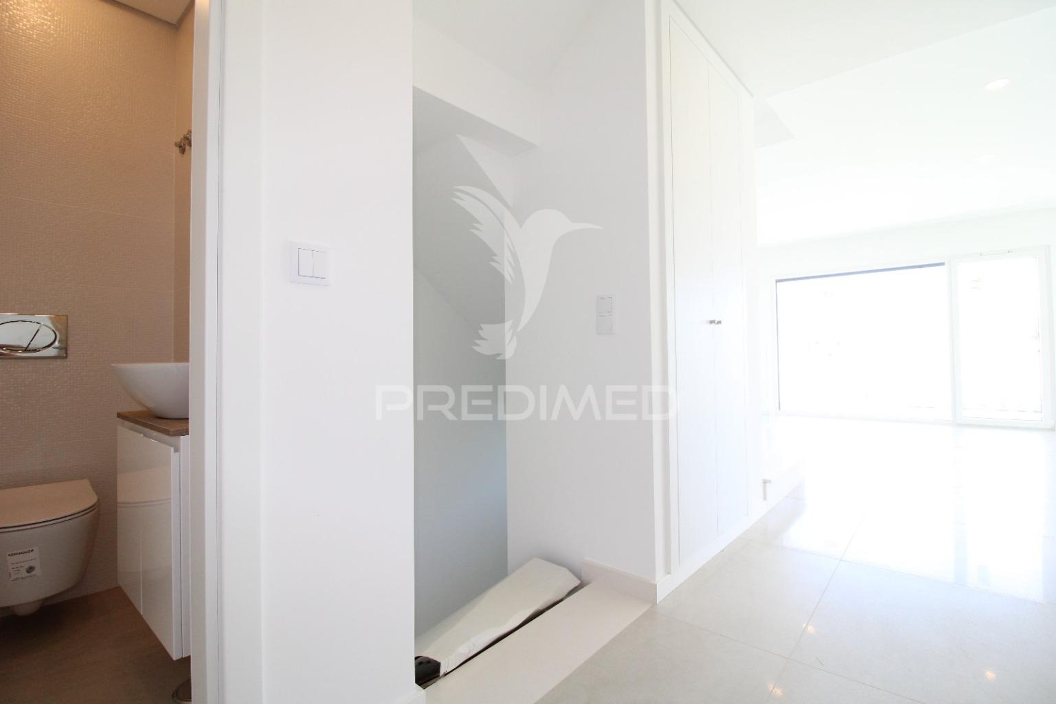 Moradia t3+1, charneca de caparica