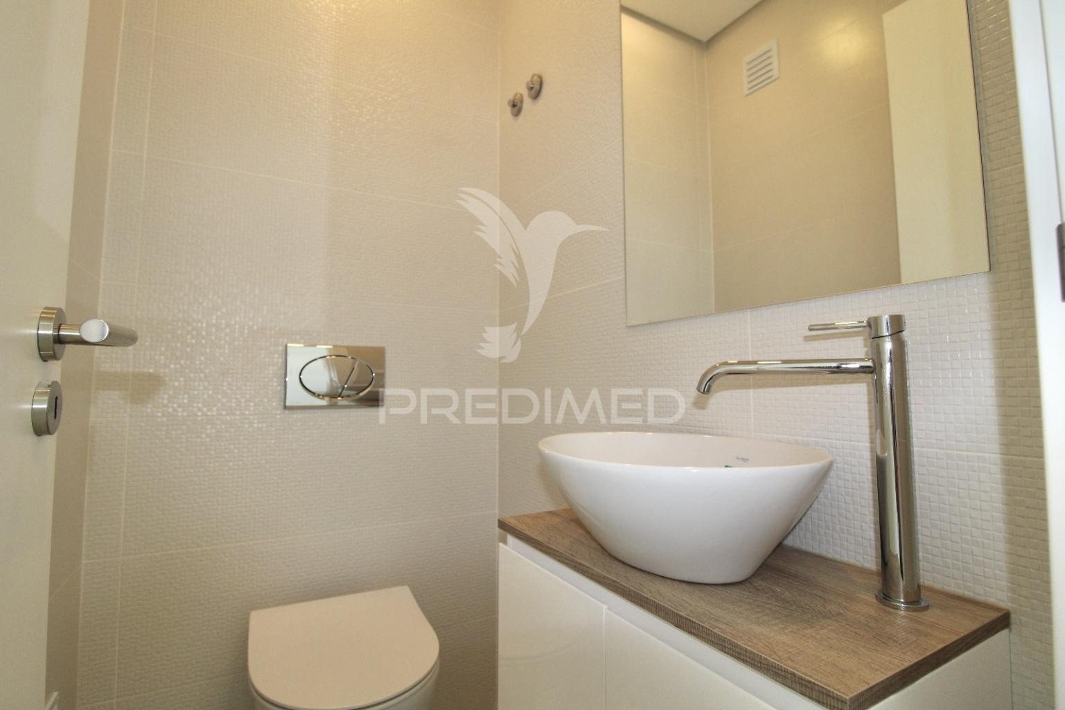 Moradia t3+1, charneca de caparica