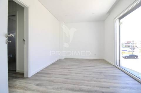 Moradia t3+1, charneca de caparica