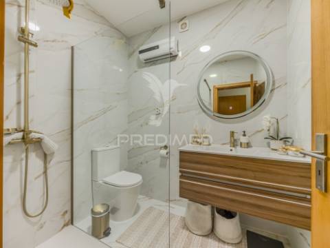 Moradia t3+1 térrea com jardim e área exterior