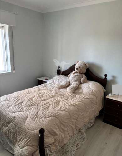 Apartamento t2 em linda-a-velha