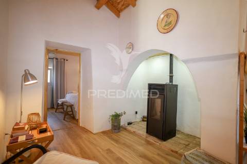 Moradia térrea com quintal e piscina em são pedro da gafanhoeira - arraiolos!