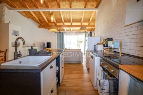 Moradia térrea com quintal e piscina em são pedro da gafanhoeira - arraiolos!