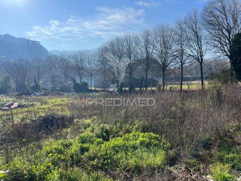 Terreno com projeto aprovado para 18 frações em santa eulália, vizela