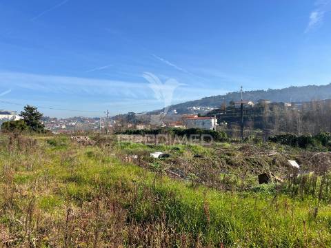Terreno com projeto aprovado para 18 frações em santa eulália, vizela