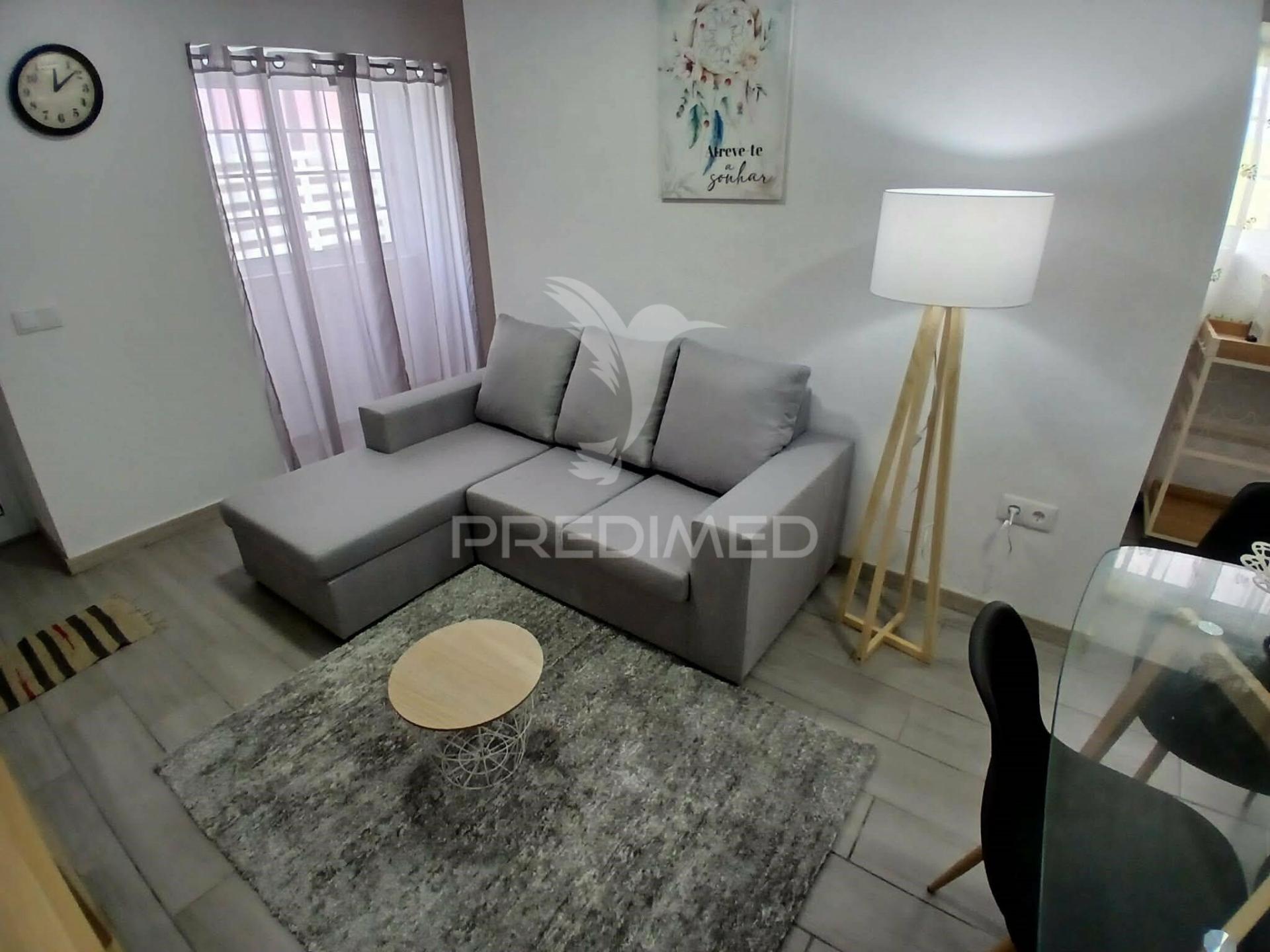 Moradia t2 totalmente renovada – vila nova, praia da vitória