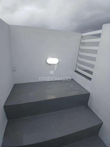 Moradia t2 totalmente renovada – vila nova, praia da vitória