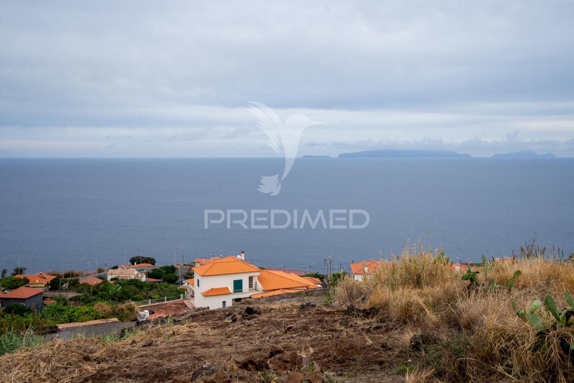 Terreno rustico para construção / área total 1.300m2 / índice de 0,5