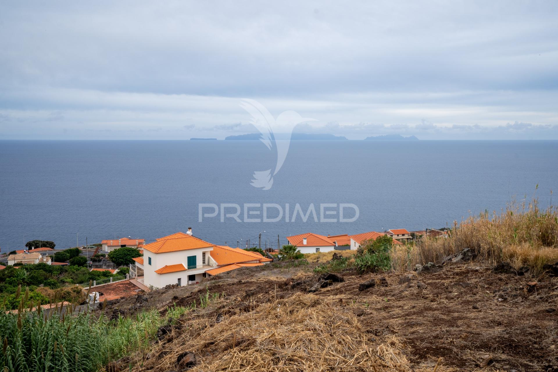 Terreno rustico para construção / área total 1.300m2 / índice de 0,5