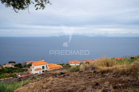 Terreno rustico para construção / área total 1.300m2 / índice de 0,5