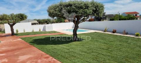 Moradia t4 -condomínio fechado éden entroncamento