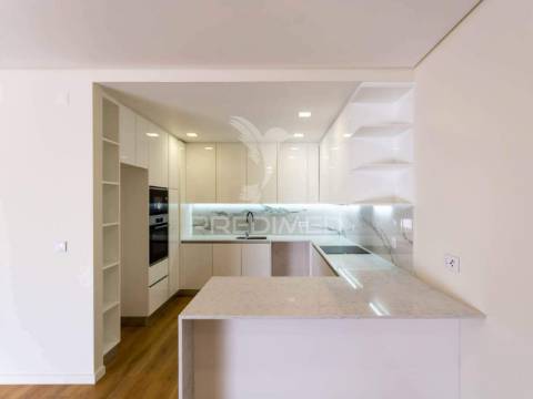 Moradia t4 -condomínio fechado éden entroncamento