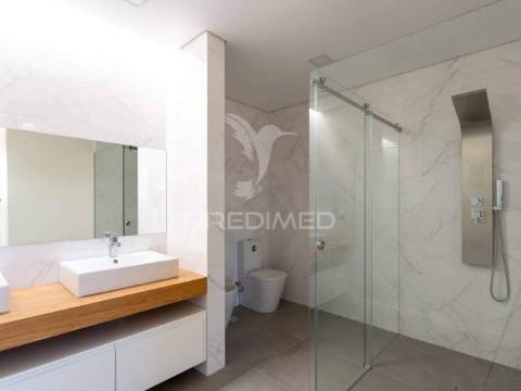 Moradia t4 -condomínio fechado éden entroncamento