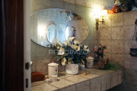 Vivenda de 3 pisos com garagem