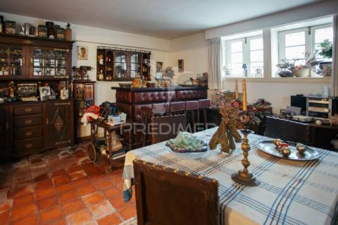 Vivenda de 3 pisos com garagem