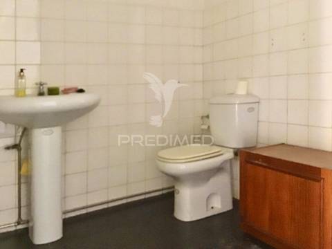 Loja c/ logradouro em corroios centro da cidade